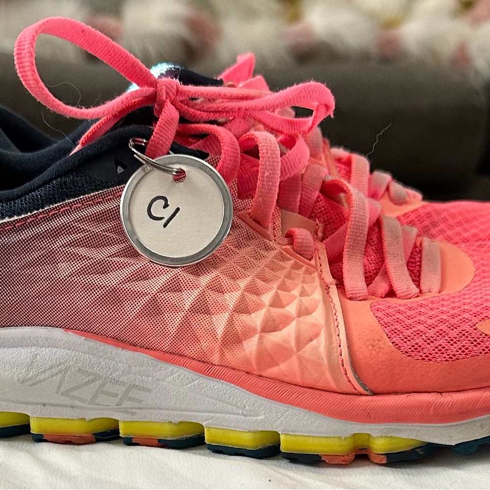 Woman’s New Balance Vazee 2090 shoes